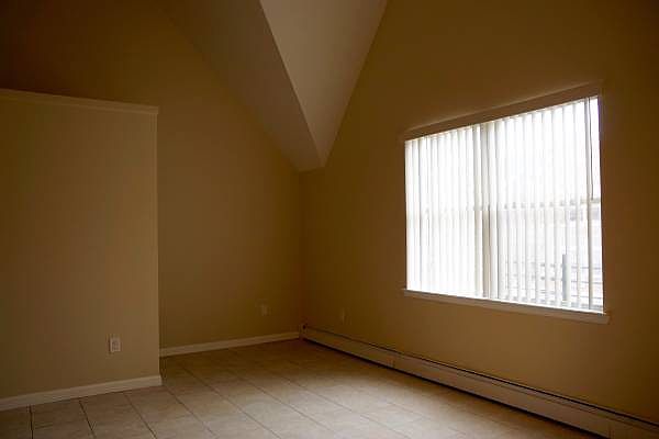 2nd image of 19 Noll St #2