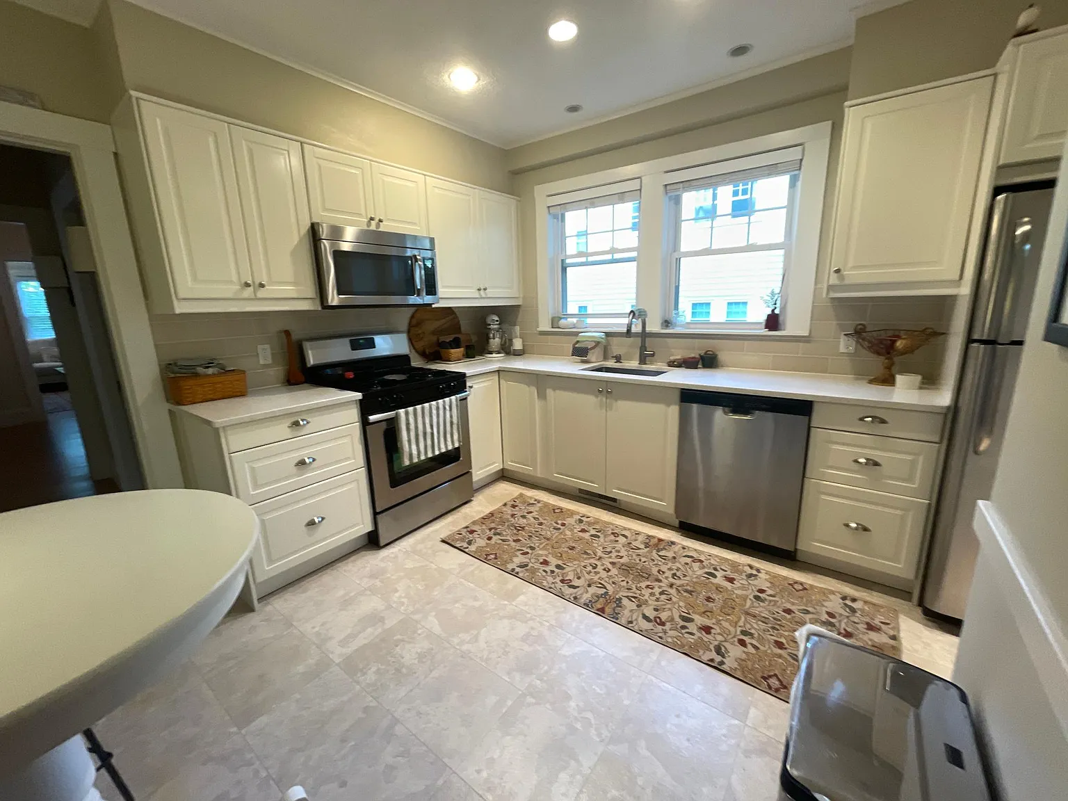2 bed, $2,850 — Photo 3