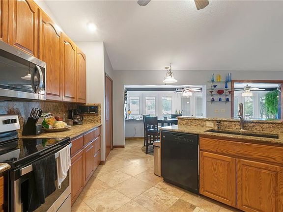 4th image of 14631 Green Valley Blvd