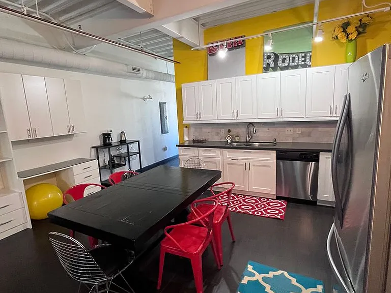 524 Central Ave SW #404 — Photo 3