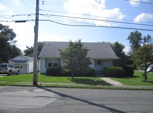 89 Phelps Ave, North Adams, MA 01247