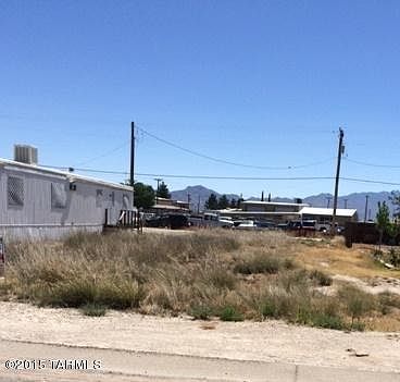 2nd image of 611 S Bowie Ave