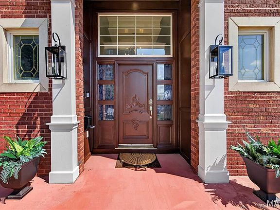 5th image of 5285 Washington Pl