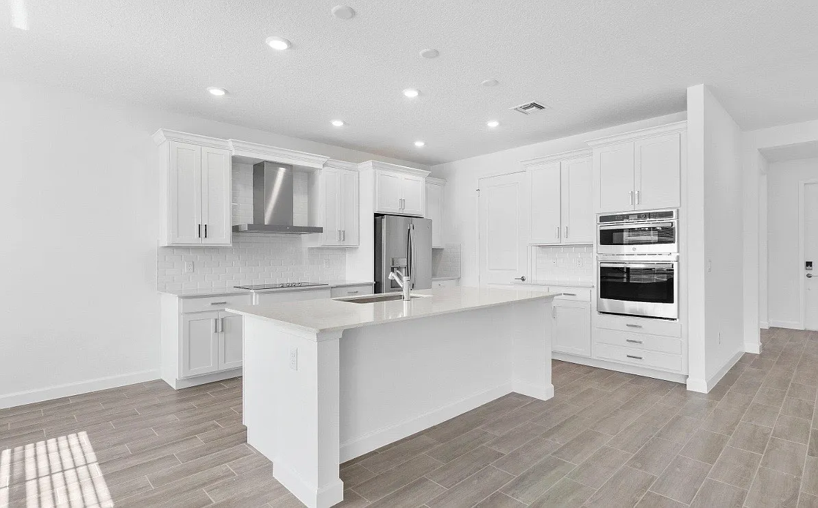 5 bed, 3325 sqft, $6,500 — Photo 4