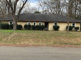 126 Grovewood Ct, Montgomery, AL 36108