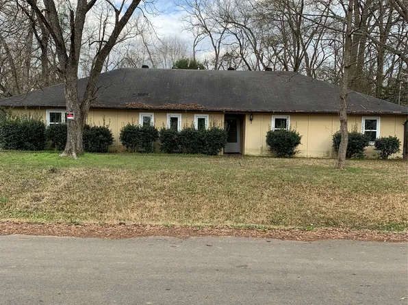 126 Grovewood Ct, Montgomery, AL 36108