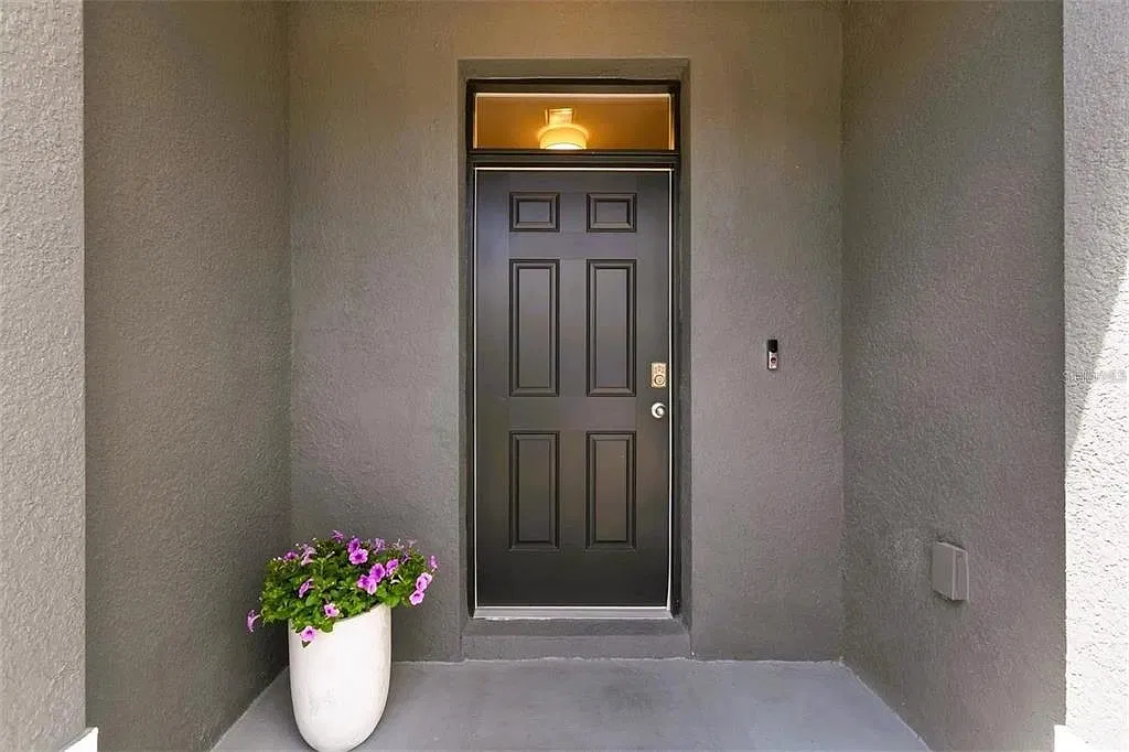 3 bed, 2.5 bath, 1673 sqft, $2,500 — Photo 4