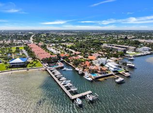 121 Harbors Way, Boynton Beach, FL 33435