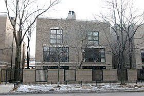 1st image of 927 W Wrightwood Ave #B
