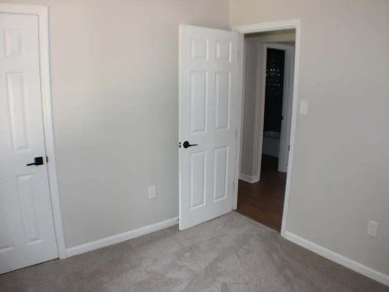 108 Greenbriar Dr — Photo 6