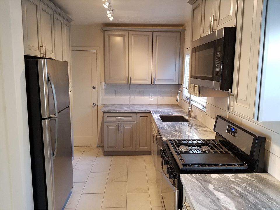 1st image of 2515-9 S St #11537394