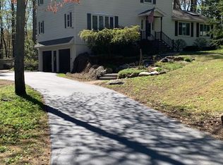 34 Brek Dr, Merrimack, NH 03054