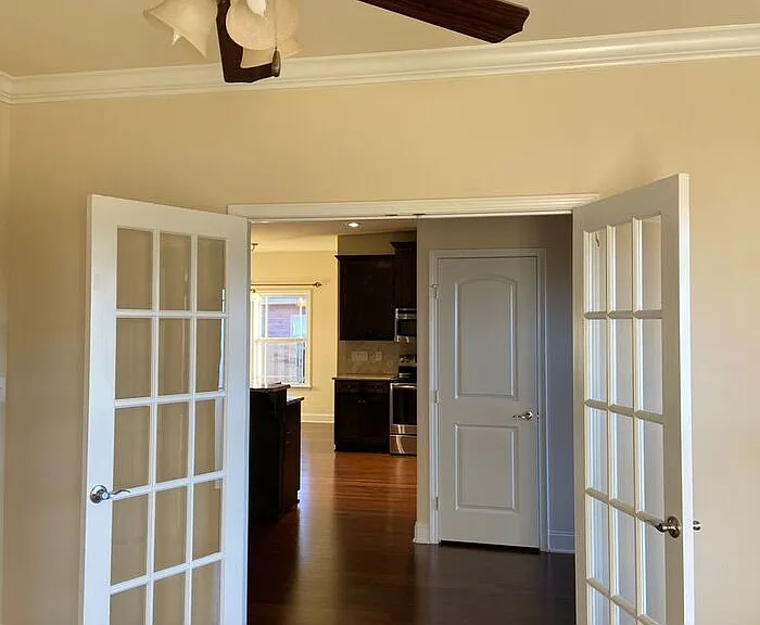 219 Coral Ct — Photo 5