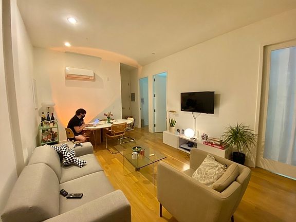 2nd image of 83 Winthrop St #5E