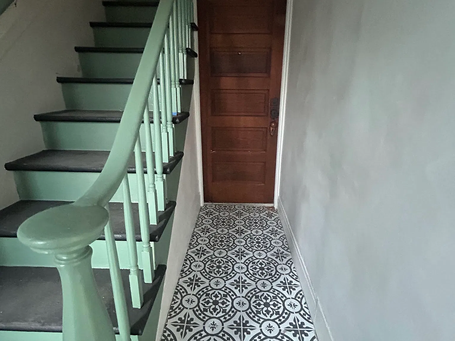 3 bed, $1,350 — Photo 2