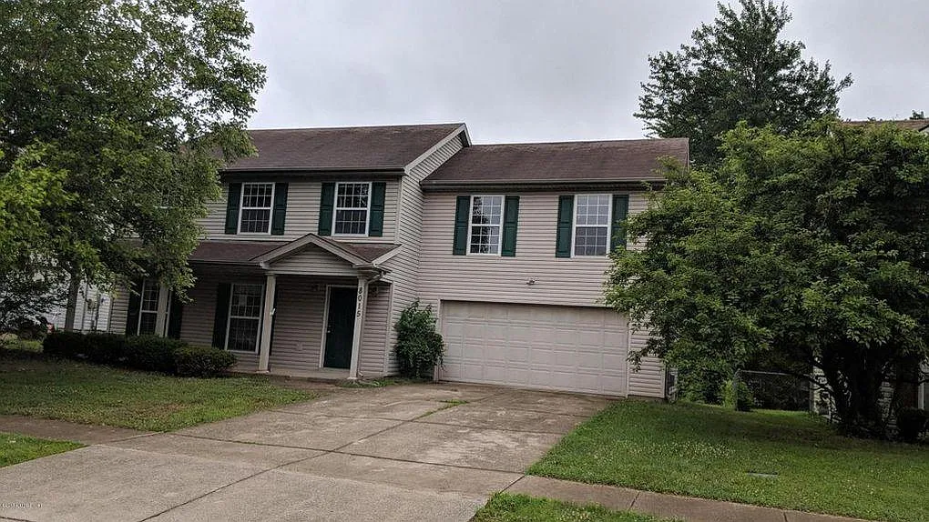 4 bed, 2.5 bath, 2000 sqft, $2,000 — Photo 1