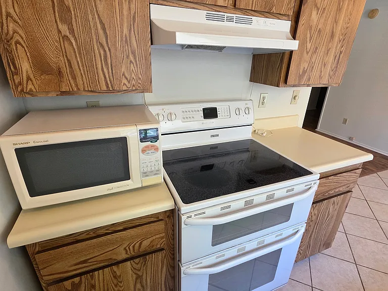 960 E Bonita Ave #61 — Photo 8