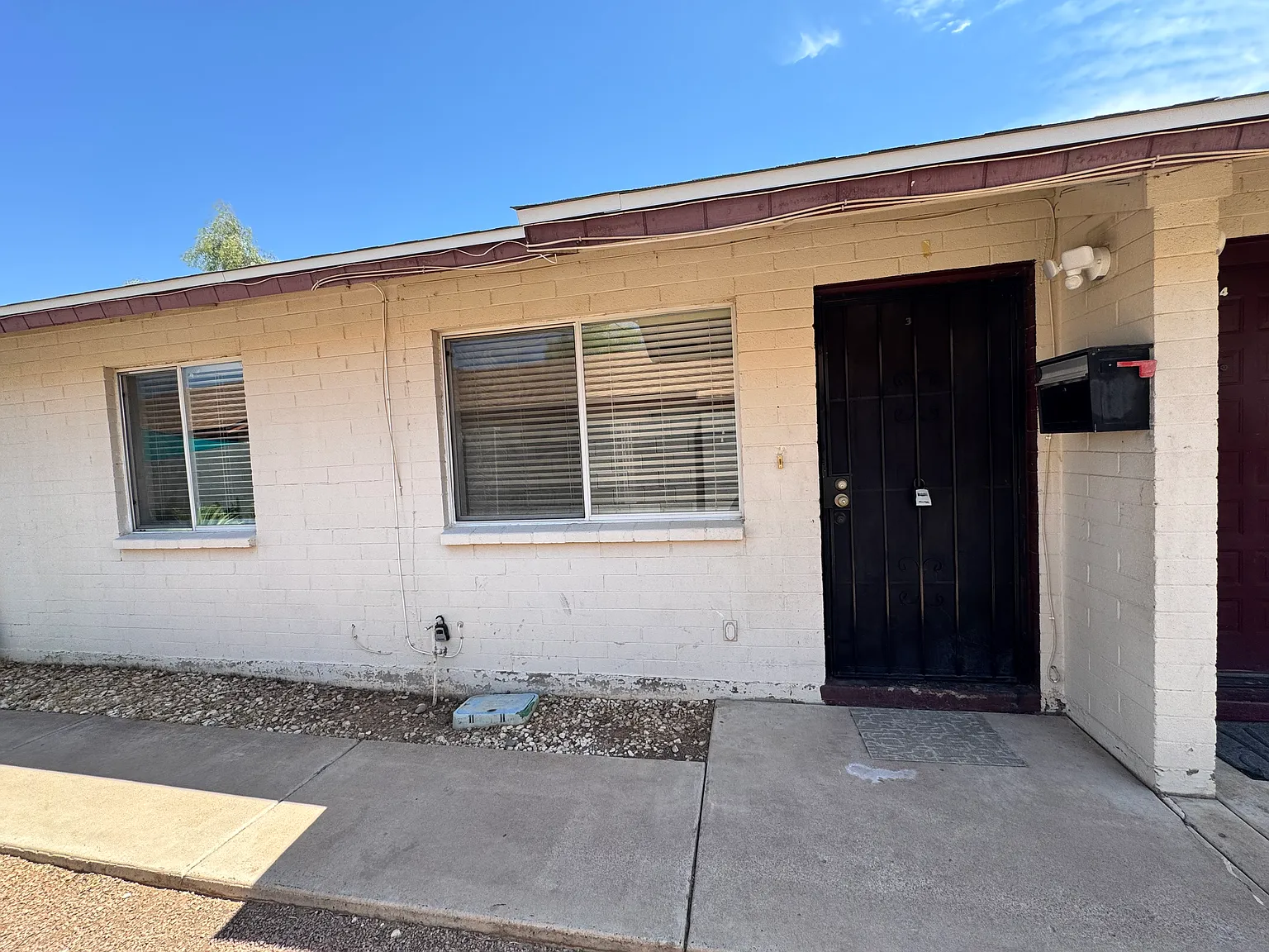 2 bed, 833 sqft, $1,050 — Photo 1