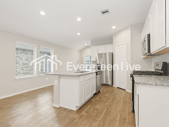 4th image of 9889 Glen Brook Ln
