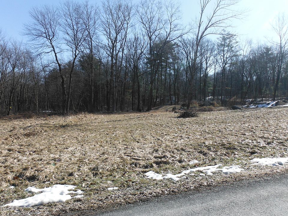 1st image of 3209 Woodland Dr
