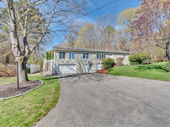 59 Dion Avenue, Kittery, ME 03904