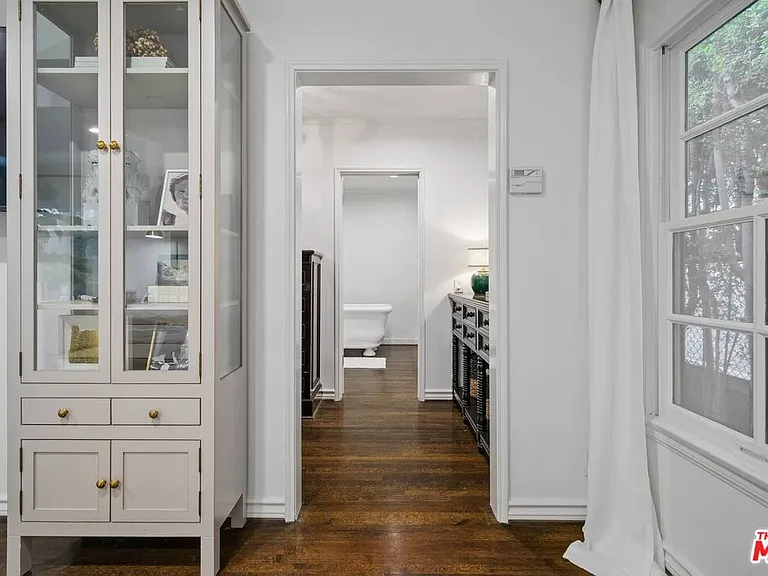 10576 Lindbrook Dr — Photo 34