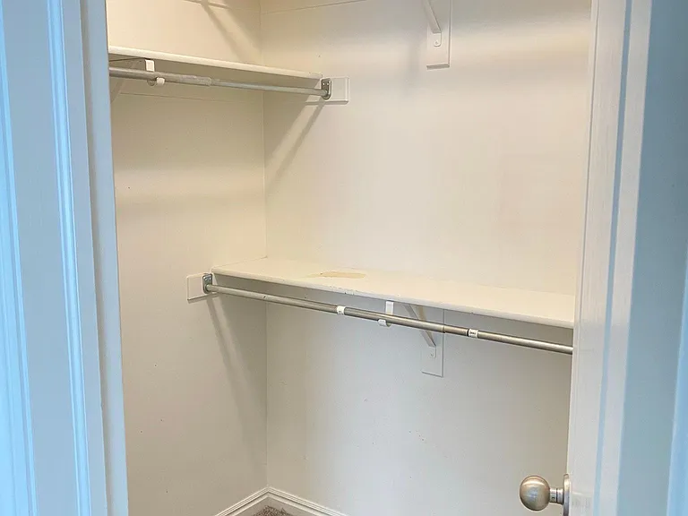 144 N Birmingham Ln — Photo 2