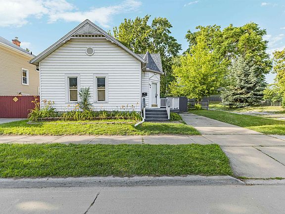 3rd image of 44 Union St