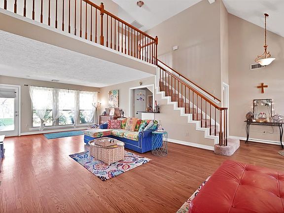 4th image of 11406 Briar Rose Dr