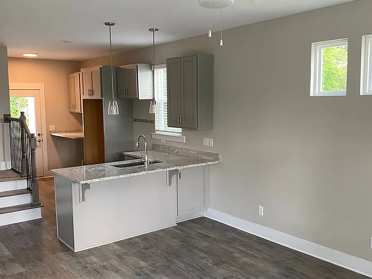 2510 Duncan Ave — Photo 11
