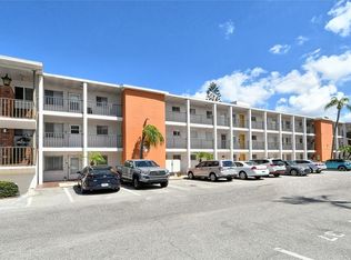 2303 Canal Dr #F7, Bradenton, FL 34207