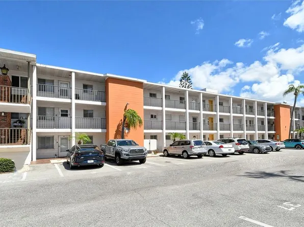 2303 Canal Dr #F7, Bradenton, FL 34207