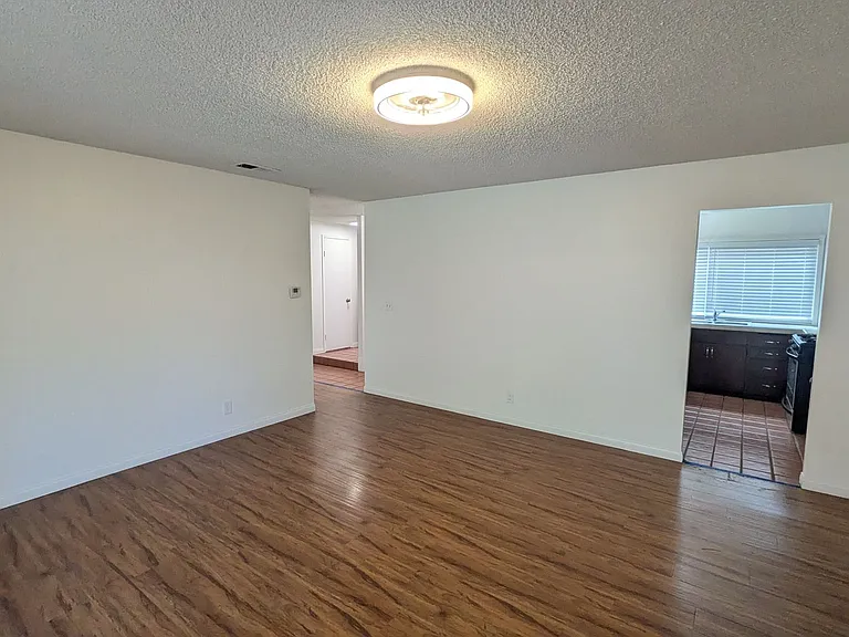 3221 Lemon Ln — Photo 5