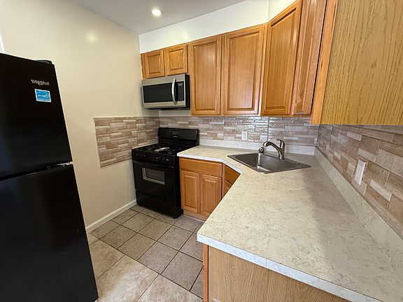 4th image of 715 E 95th St Floor 2