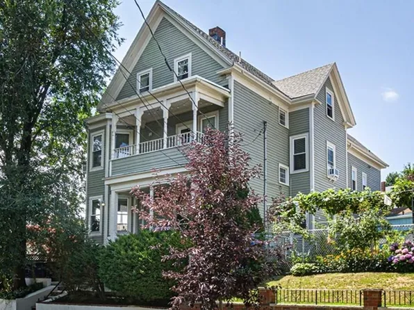 24 Boston St #1, Somerville, MA 02143