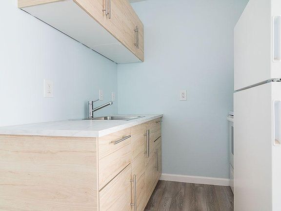 3rd image of 650 Virginia Park St #203