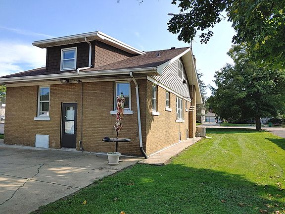 5th image of 1511 E Washington St