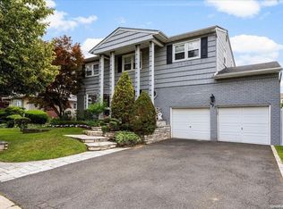 827 Moore St, Woodmere, NY 11598