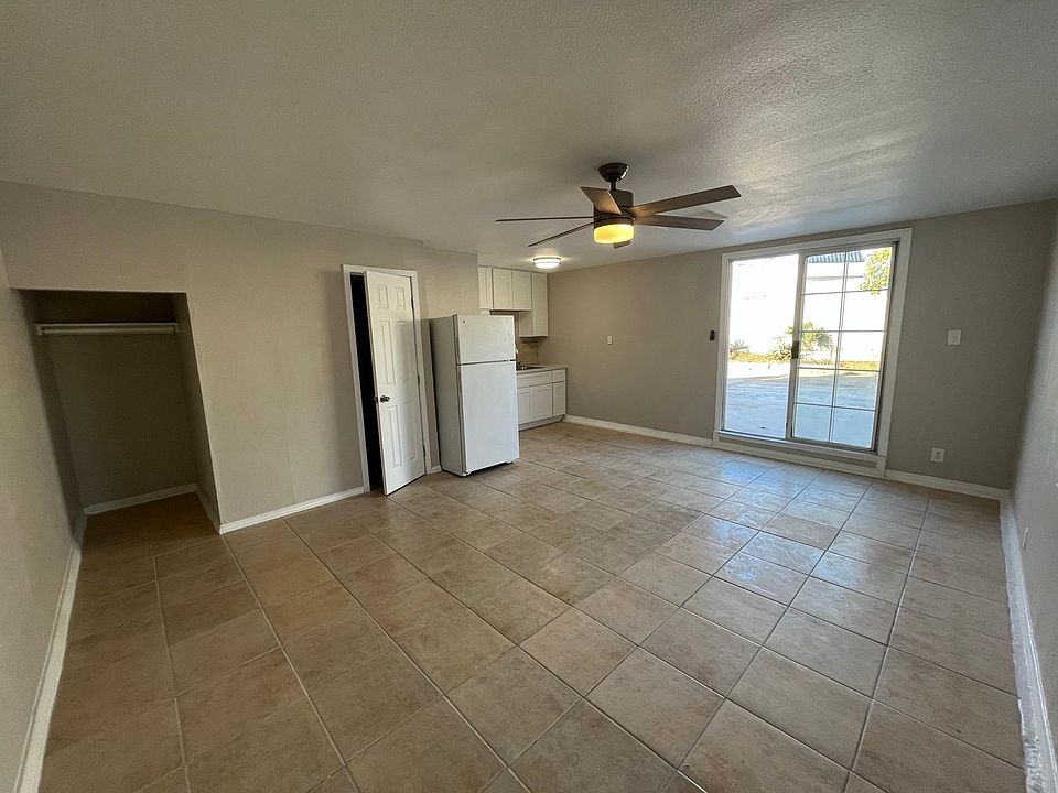 1st image of 619 1/2 E Manor Dr