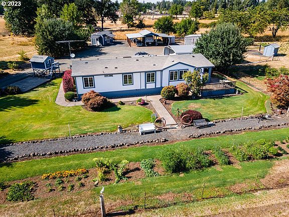 3rd image of 33823 E River Dr