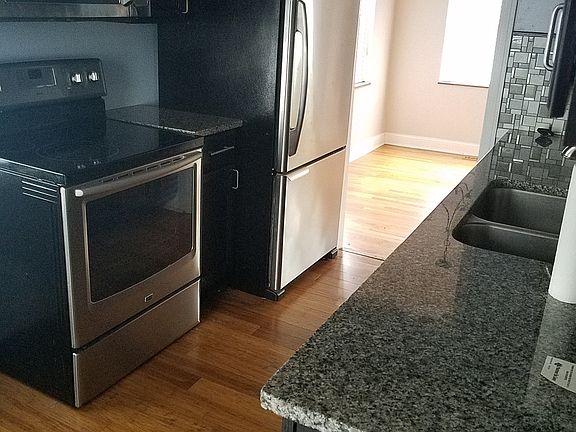 3rd image of 1105 Wilkie Dr