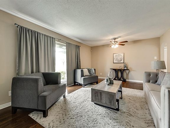 5th image of 2431 Materhorn Dr