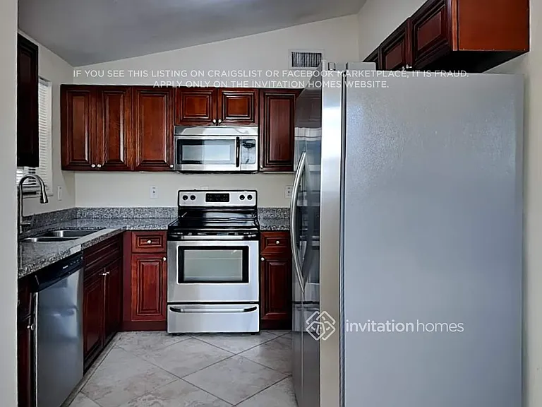 11674 Oleander Dr — Photo 3