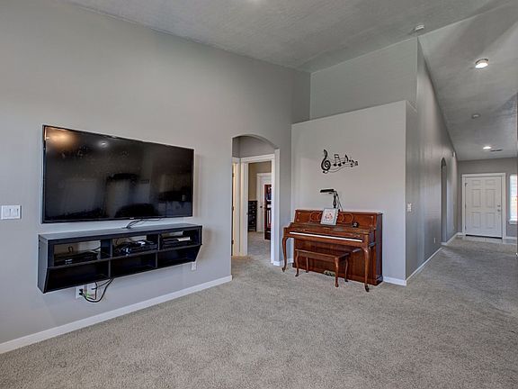 5th image of 6087 Beechwood St