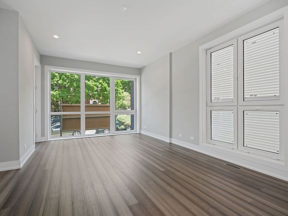 4th image of 1503 W Oakdale Ave #1
