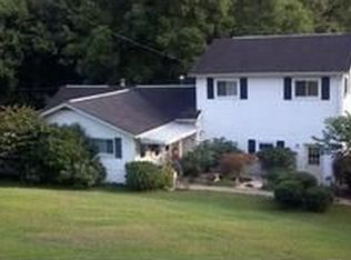 61 Grenfell Rd, Saint Albans, WV 25177