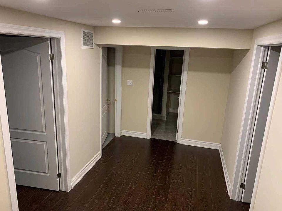 2nd image of 105 Oxford St #Basement