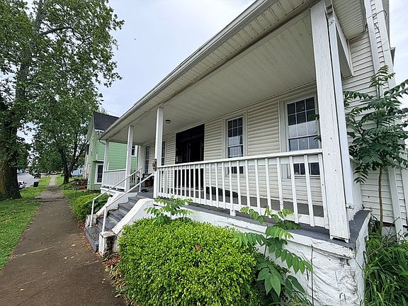 3rd image of 338 N Washington St