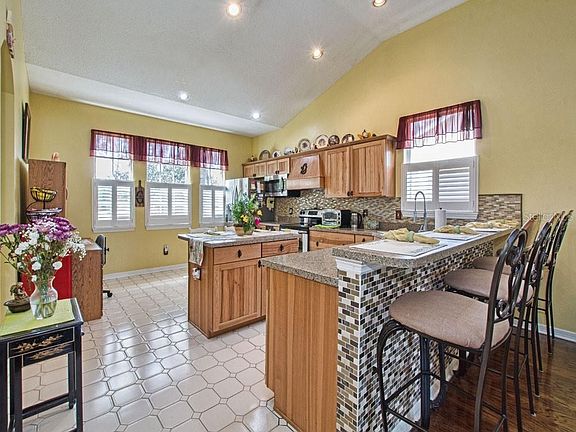 5th image of 7003 Pine Hollow Dr