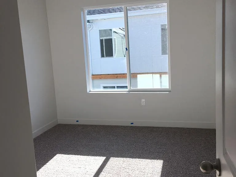 1465 S 565 W — Photo 11
